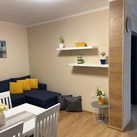 Flowers Garden Apartment Veliko Tarnovo Luaran gambar